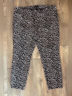 Banana Republic Sloan Leopard Print Cropped Trousers - Like New! Size 18